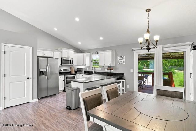 323 House Ln, Elizabethtown, KY 42701