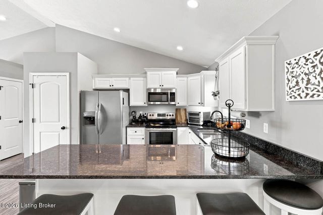 323 House Ln, Elizabethtown, KY 42701