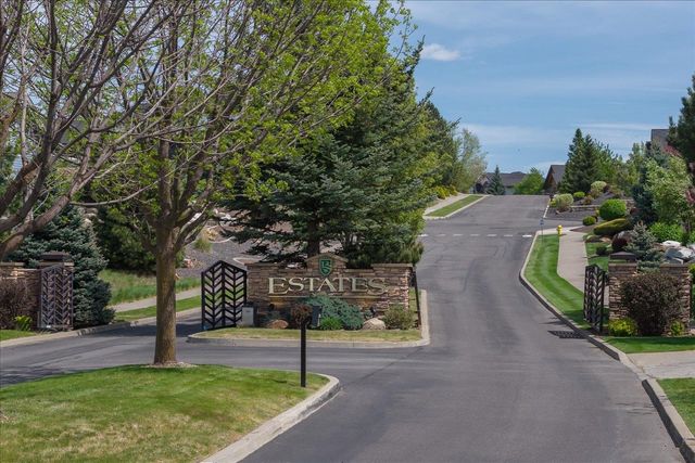 22150 E Bennett Ln, Liberty Lake, WA 99019