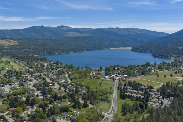 22150 E Bennett Ln, Liberty Lake, WA 99019
