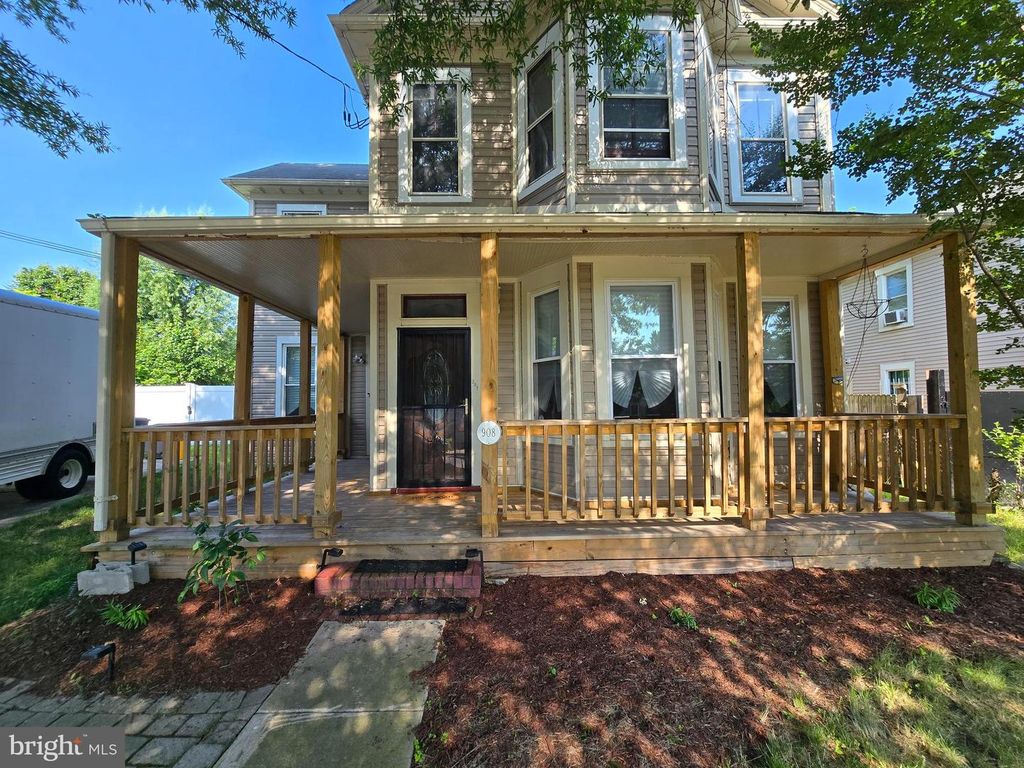 908 59TH, Fairmount Heights, MD 20743