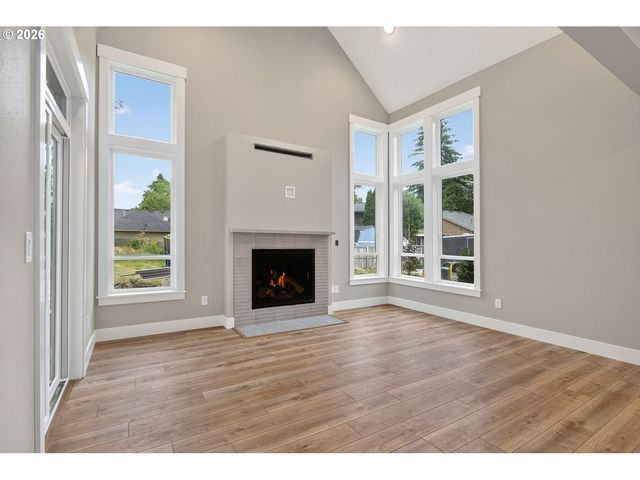 16031 Ne WASCO St, Portland, OR 97230