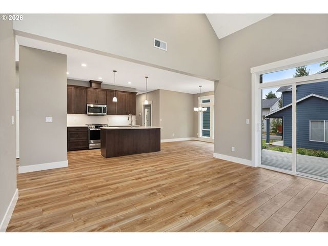 16031 Ne WASCO St, Portland, OR 97230