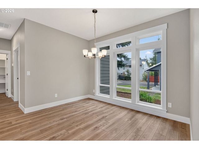 16031 Ne WASCO St, Portland, OR 97230
