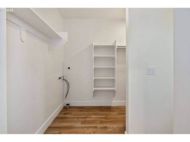 16031 Ne WASCO St, Portland, OR 97230