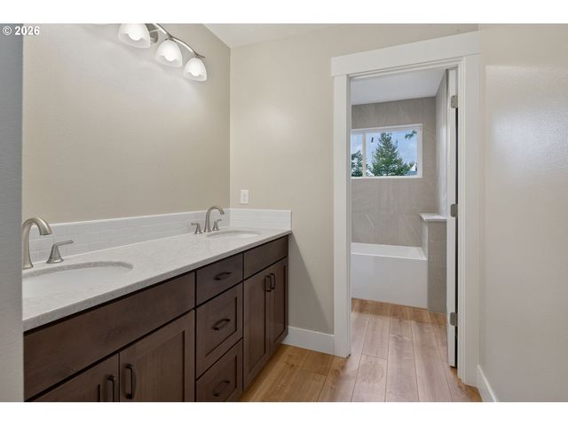 16031 Ne WASCO St, Portland, OR 97230