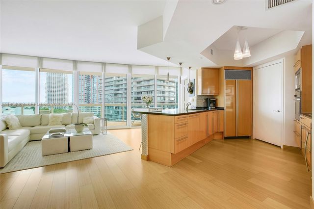 1000 S Pointe Dr 1007, Miami Beach, FL 33139