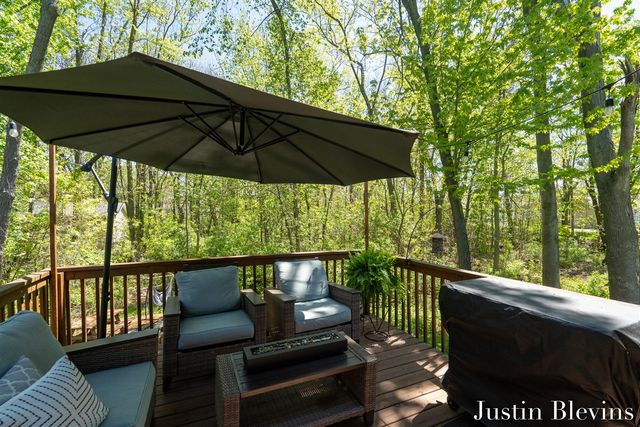 120 E 40th Street, Holland, MI 49423