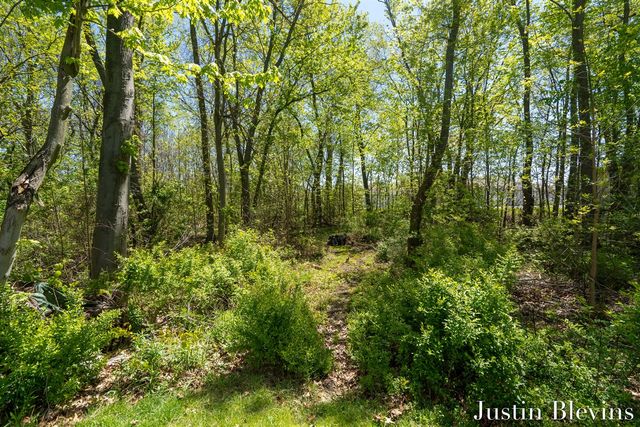 120 E 40th Street, Holland, MI 49423