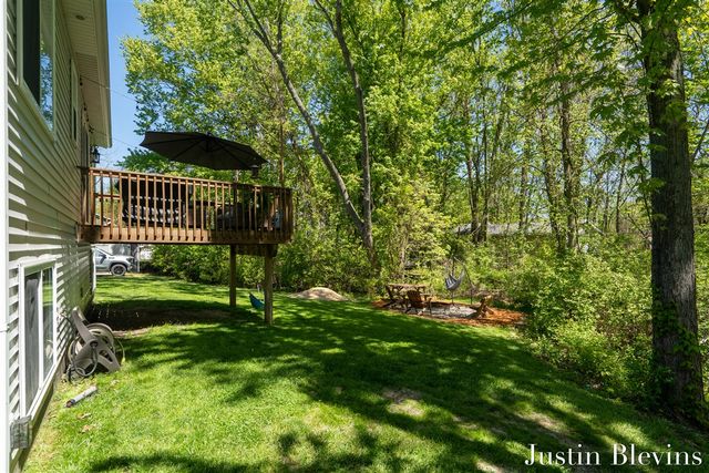 120 E 40th Street, Holland, MI 49423