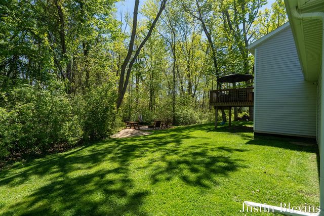 120 E 40th Street, Holland, MI 49423
