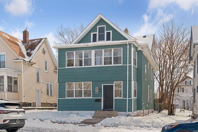 694 Central Avenue W, Saint Paul, MN 55104
