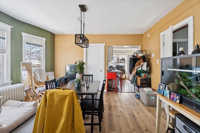 694 Central Avenue W, Saint Paul, MN 55104