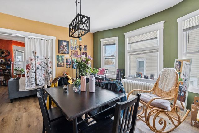 694 Central Avenue W, Saint Paul, MN 55104