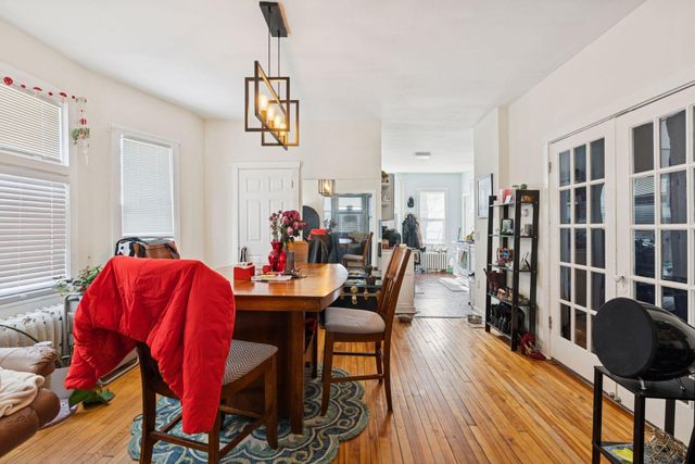 694 Central Avenue W, Saint Paul, MN 55104