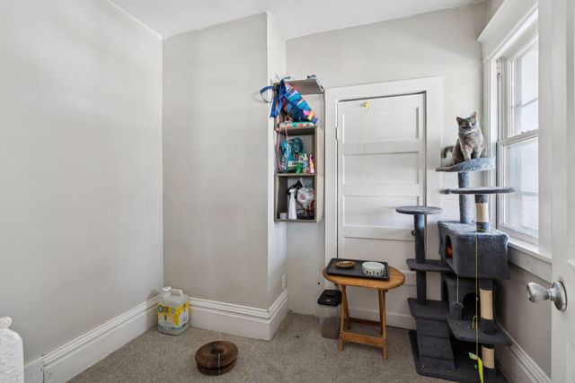 694 Central Avenue W, Saint Paul, MN 55104