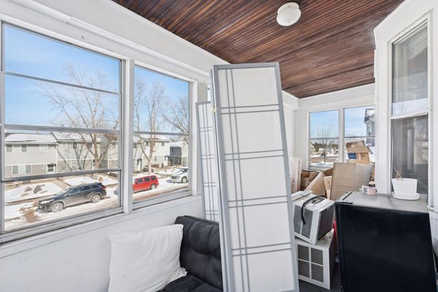 694 Central Avenue W, Saint Paul, MN 55104