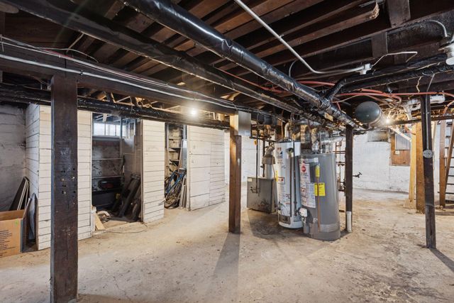 694 Central Avenue W, Saint Paul, MN 55104