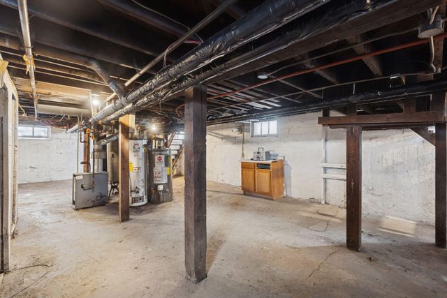 694 Central Avenue W, Saint Paul, MN 55104