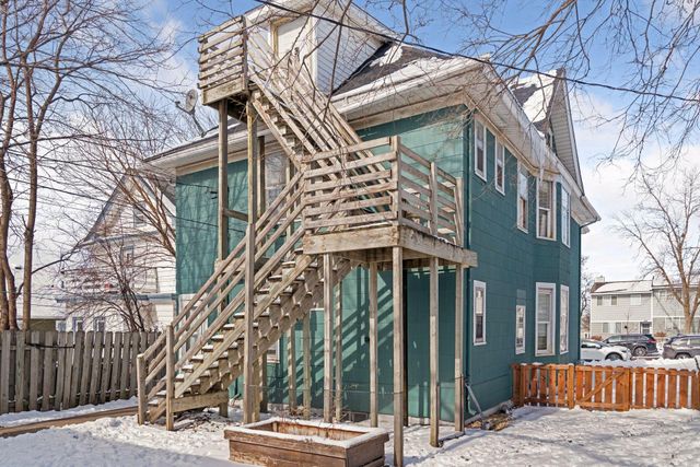 694 Central Avenue W, Saint Paul, MN 55104