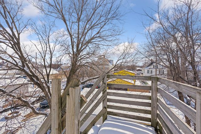 694 Central Avenue W, Saint Paul, MN 55104