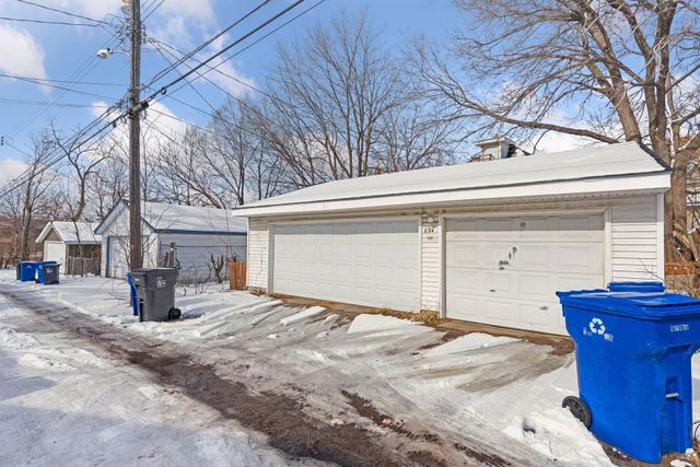 694 Central Avenue W, Saint Paul, MN 55104