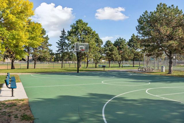 694 Central Avenue W, Saint Paul, MN 55104