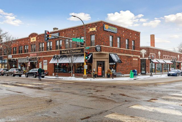 694 Central Avenue W, Saint Paul, MN 55104