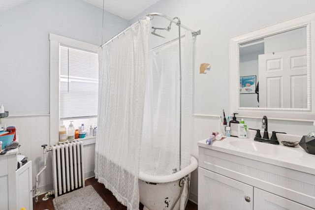 694 Central Avenue W, Saint Paul, MN 55104