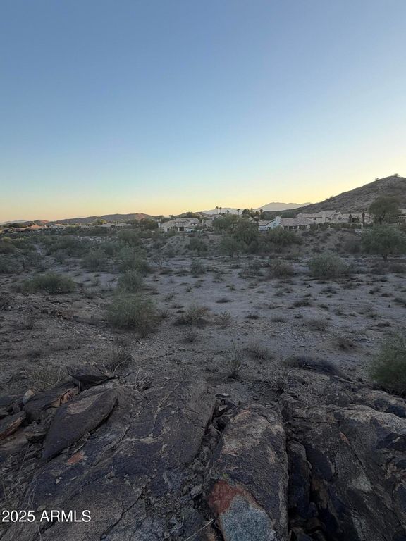 Image 12 of property listing at 14012 S CANYON Drive 20, Phoenix, AZ 85048