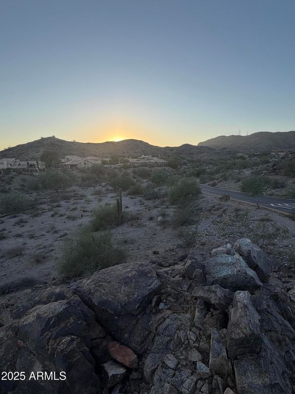 Image 14 of property listing at 14012 S CANYON Drive 20, Phoenix, AZ 85048