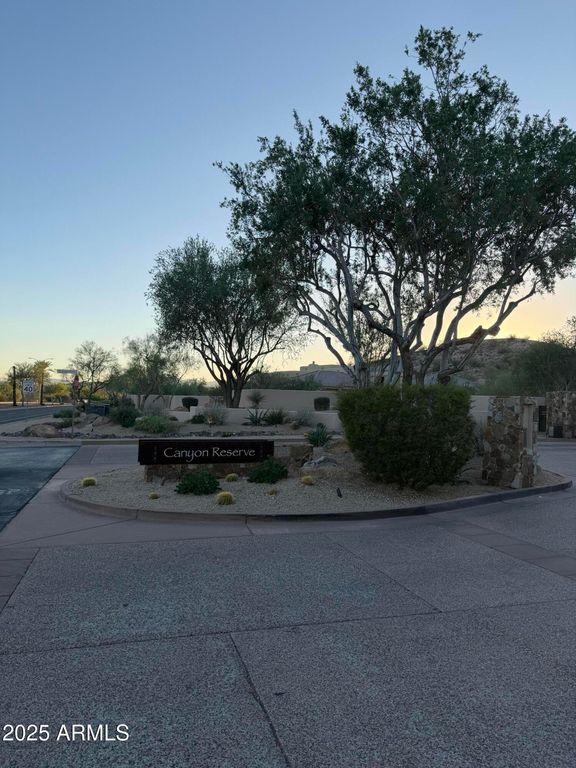 Image 2 of property listing at 14012 S CANYON Drive 20, Phoenix, AZ 85048