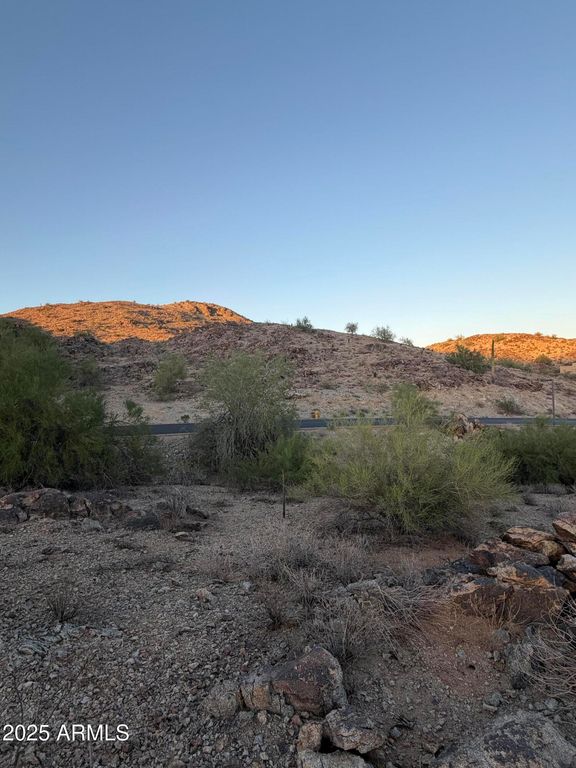 Image 21 of property listing at 14012 S CANYON Drive 20, Phoenix, AZ 85048