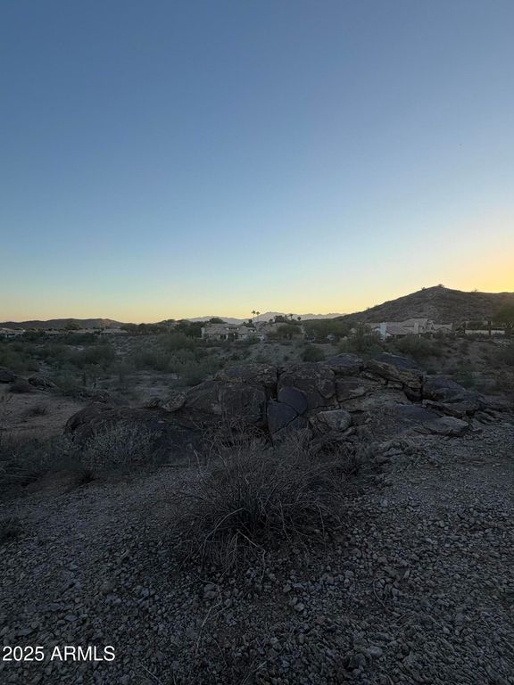 Image 26 of property listing at 14012 S CANYON Drive 20, Phoenix, AZ 85048