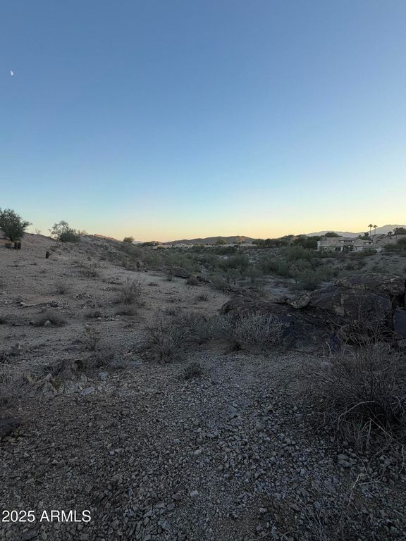 Image 27 of property listing at 14012 S CANYON Drive 20, Phoenix, AZ 85048