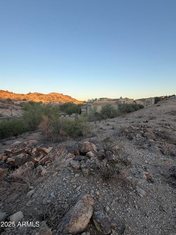 Image 29 of property listing at 14012 S CANYON Drive 20, Phoenix, AZ 85048