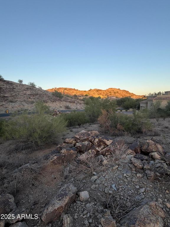 Image 30 of property listing at 14012 S CANYON Drive 20, Phoenix, AZ 85048