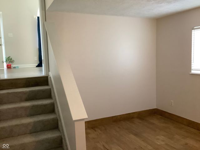 61 Meadow Creek Boulevard, Whiteland, IN 46184