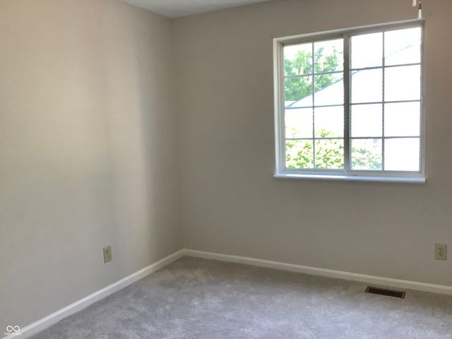 61 Meadow Creek Boulevard, Whiteland, IN 46184