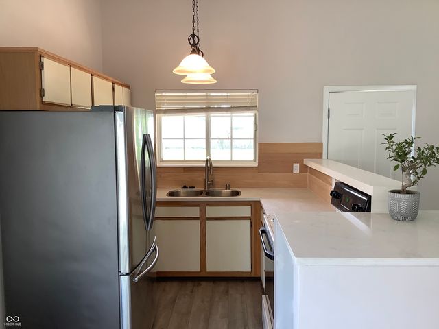 61 Meadow Creek Boulevard, Whiteland, IN 46184