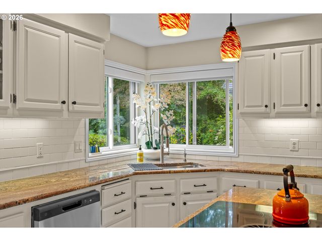 5386 Sw JOSHUA St, Tualatin, OR 97062