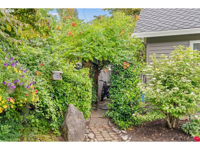 5386 Sw JOSHUA St, Tualatin, OR 97062
