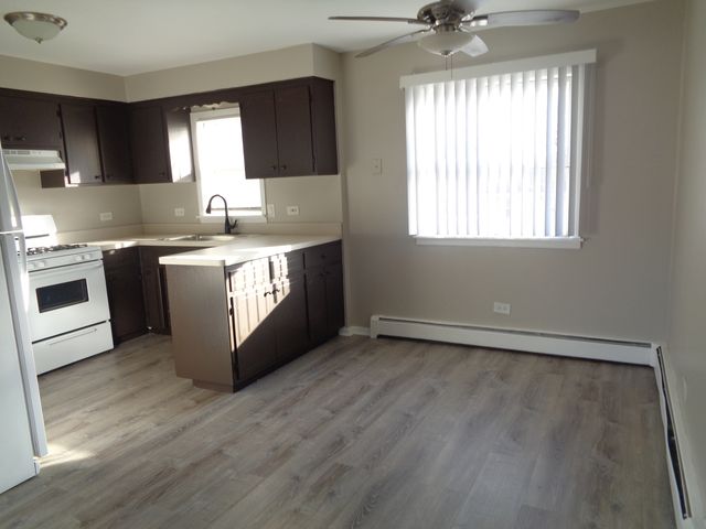 8701 S 81st Court 3, Hickory Hills, IL 60457