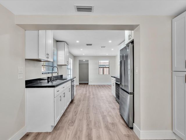 3870 SW 60th Avenue, Davie, FL 33314