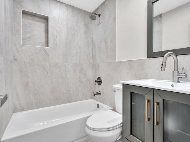 3870 SW 60th Avenue, Davie, FL 33314