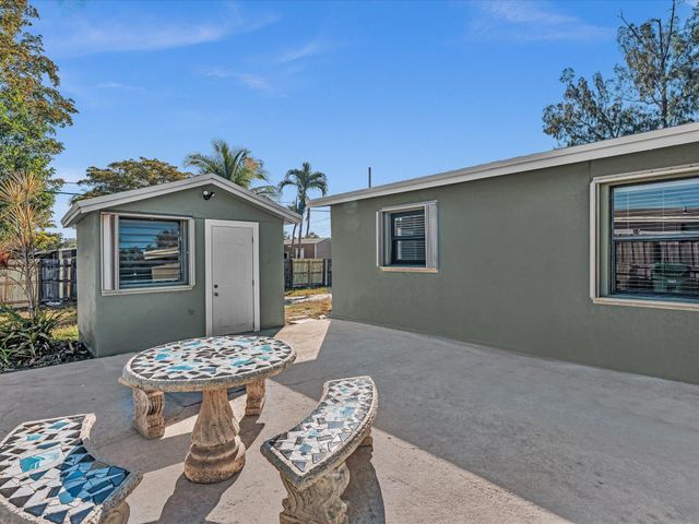 3870 SW 60th Avenue, Davie, FL 33314