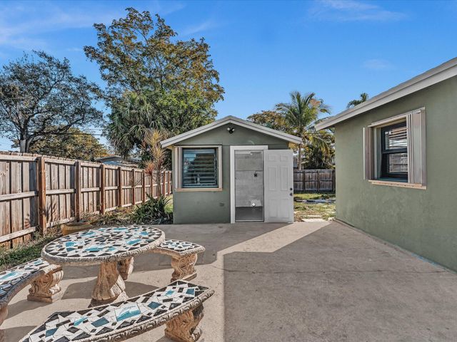 3870 SW 60th Avenue, Davie, FL 33314