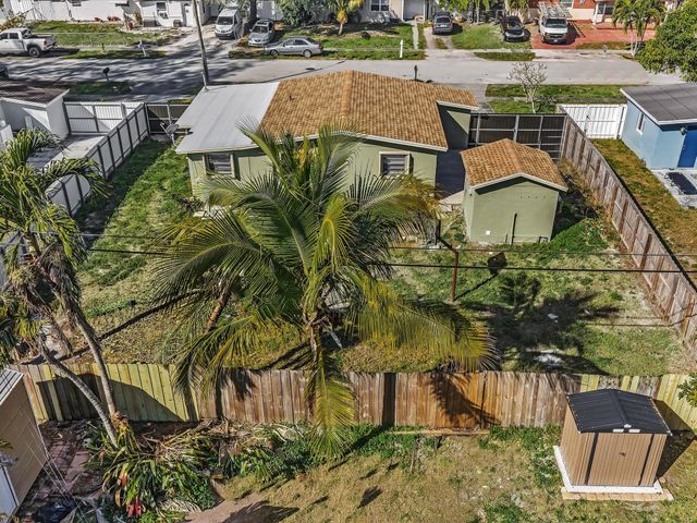 3870 SW 60th Avenue, Davie, FL 33314