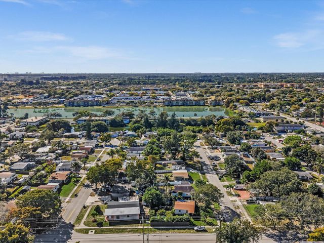 3870 SW 60th Avenue, Davie, FL 33314