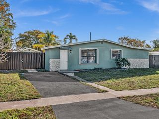 3870 SW 60th Avenue, Davie, FL 33314